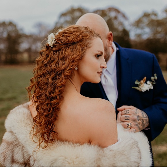 Meet your Posher, Hillary - Picture 11 of 15